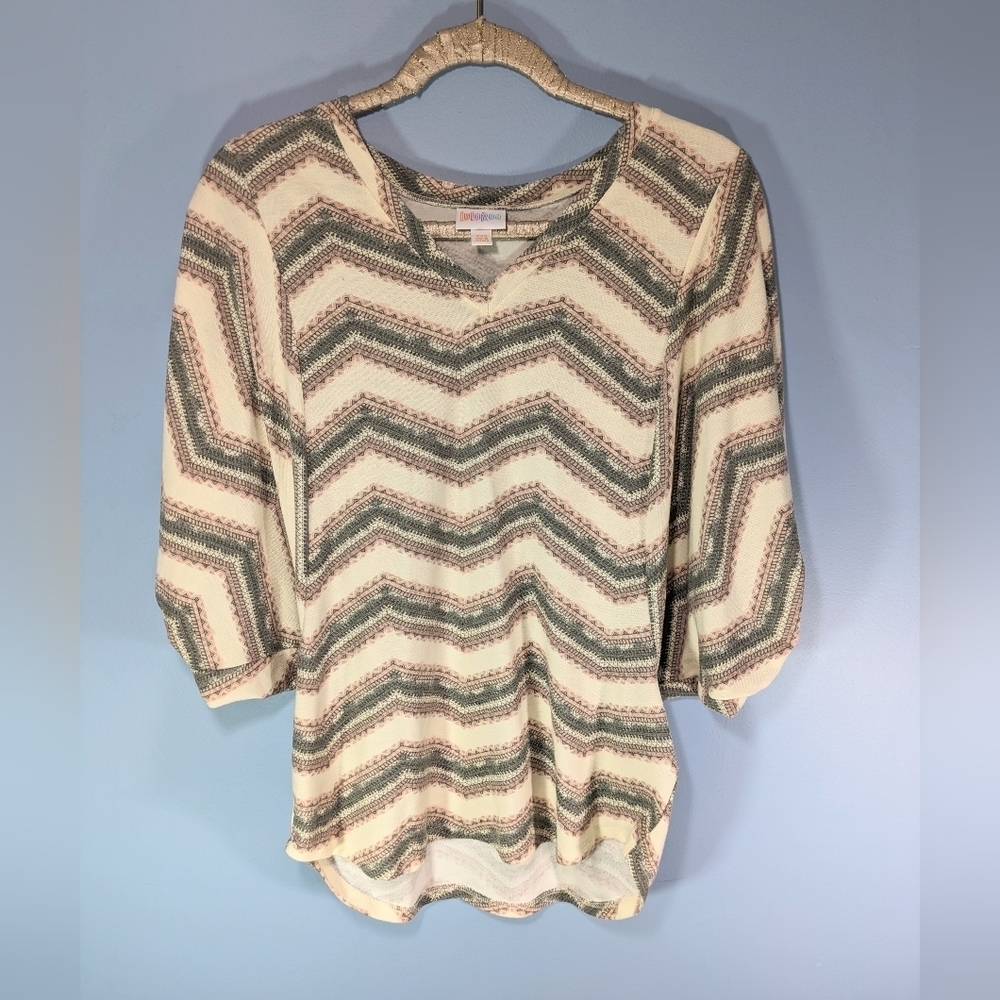 LuLaRoe Cream Print Bubble Sleeved Top
